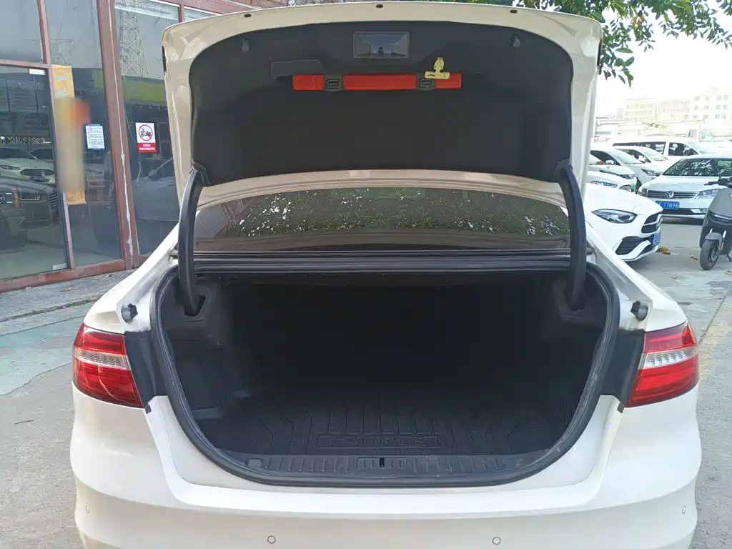 Ford Taurus — миниатюра 19