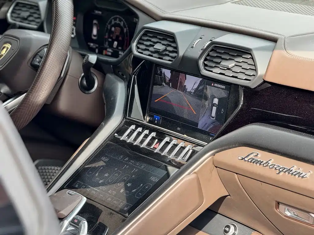 Lamborghini Urus — фотографии объявления, Фото 11