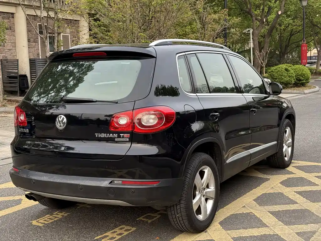 Volkswagen Tiguan — миниатюра 4