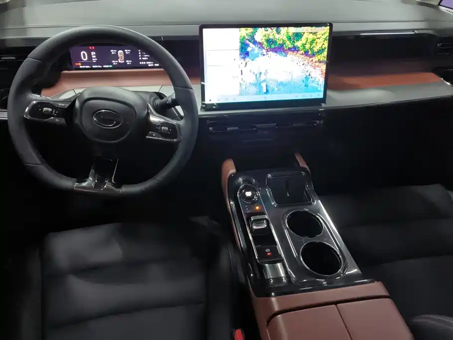 GAC Motor 传祺E8 PHEV — миниатюра 12