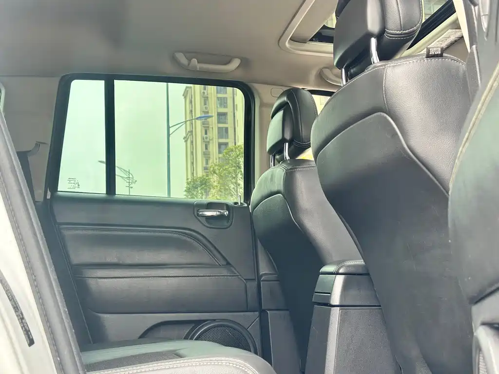Jeep Compass (Import) — миниатюра 29