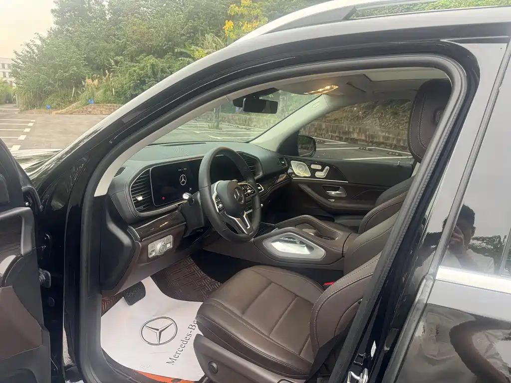 Mercedes-Benz GLE (Import) — миниатюра 7