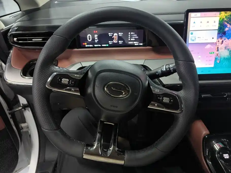 GAC Motor 传祺E8 PHEV — миниатюра 15