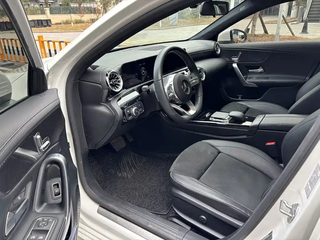 MERCEDES-BENZ A CLASS