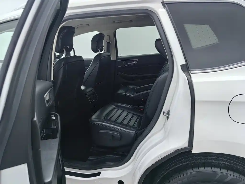 Ford Edge — миниатюра 15