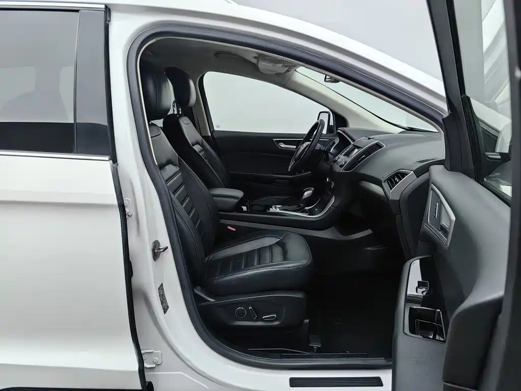 Ford Edge — миниатюра 23