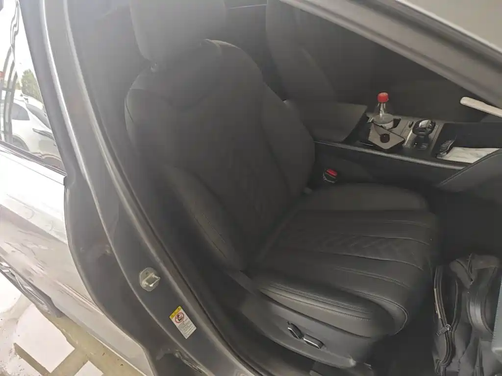 BYD L DM-i — миниатюра 25