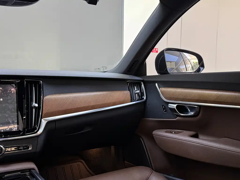 Volvo S90 — миниатюра 14