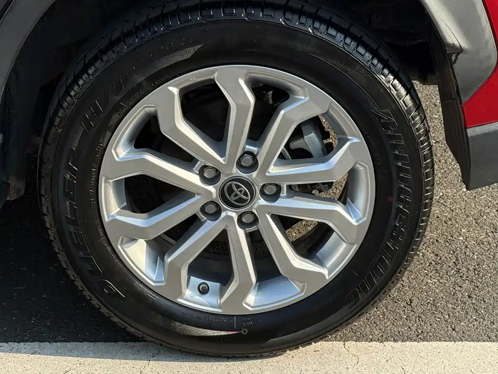 Toyota Frontlander — миниатюра 7