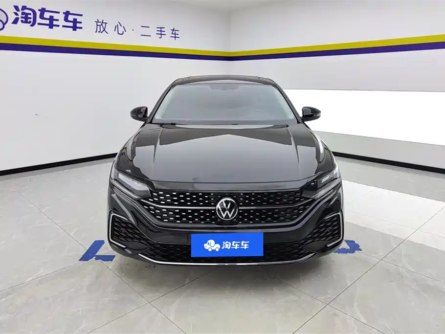 Volkswagen Passat 2022 330TSI Elite