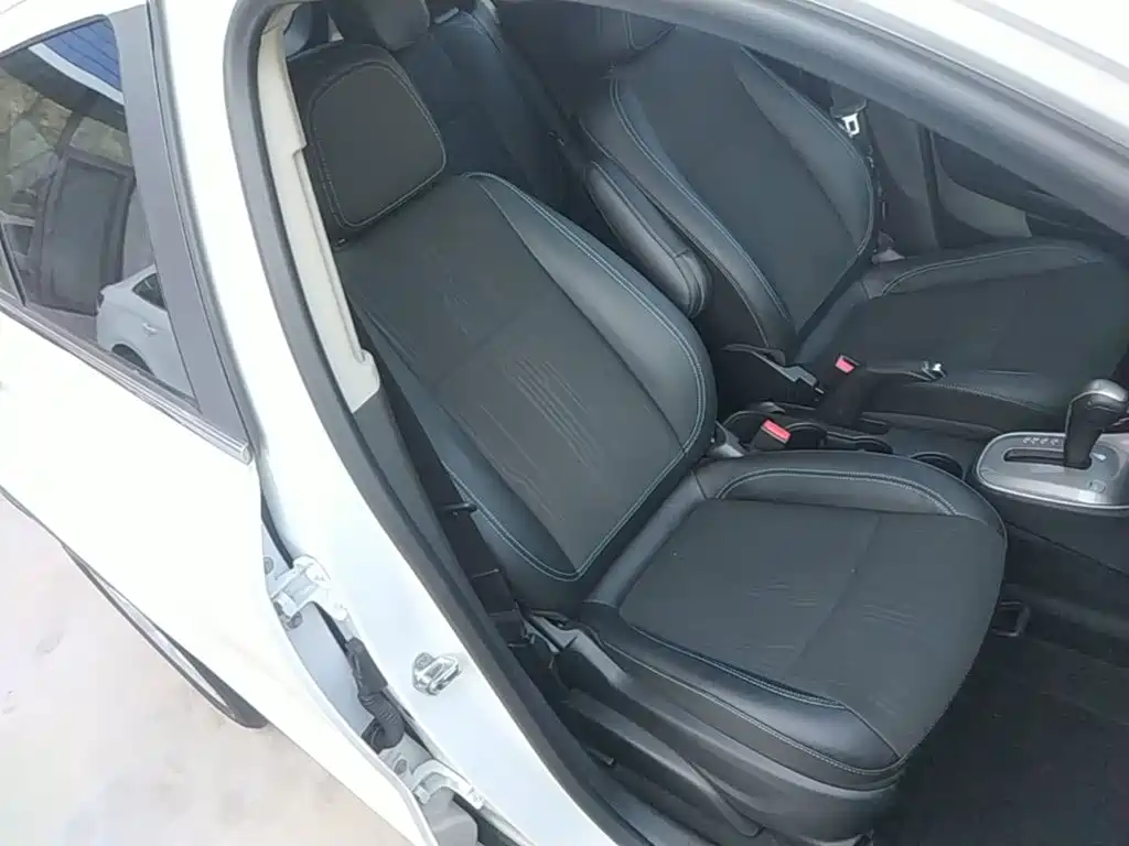 Chevrolet Trax — миниатюра 25