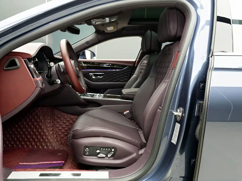 Bentley Flying Spur — миниатюра 11