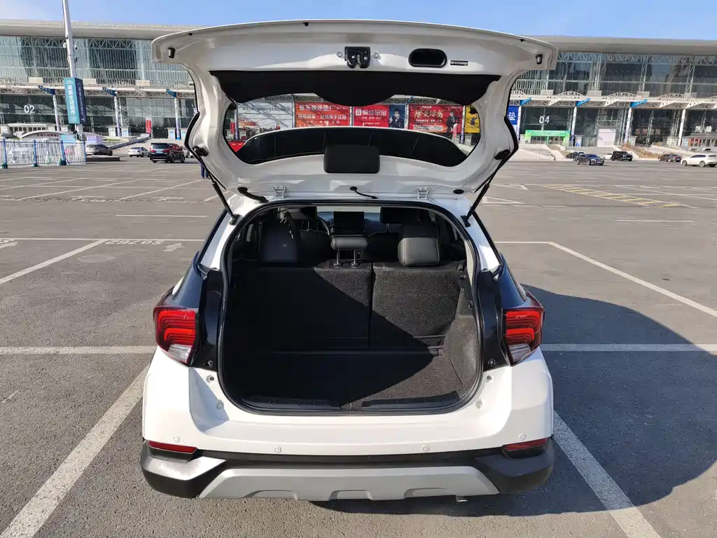 TOYOTA YARIS L ZHIXUAN