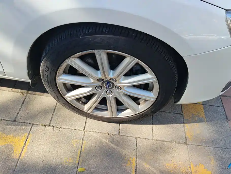 Volvo S60 PHEV — миниатюра 6