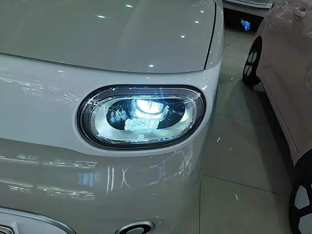 Wuling MINIEV — миниатюра 24