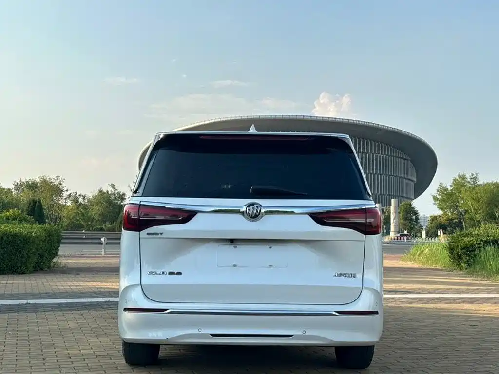 Buick GL8 — миниатюра 5