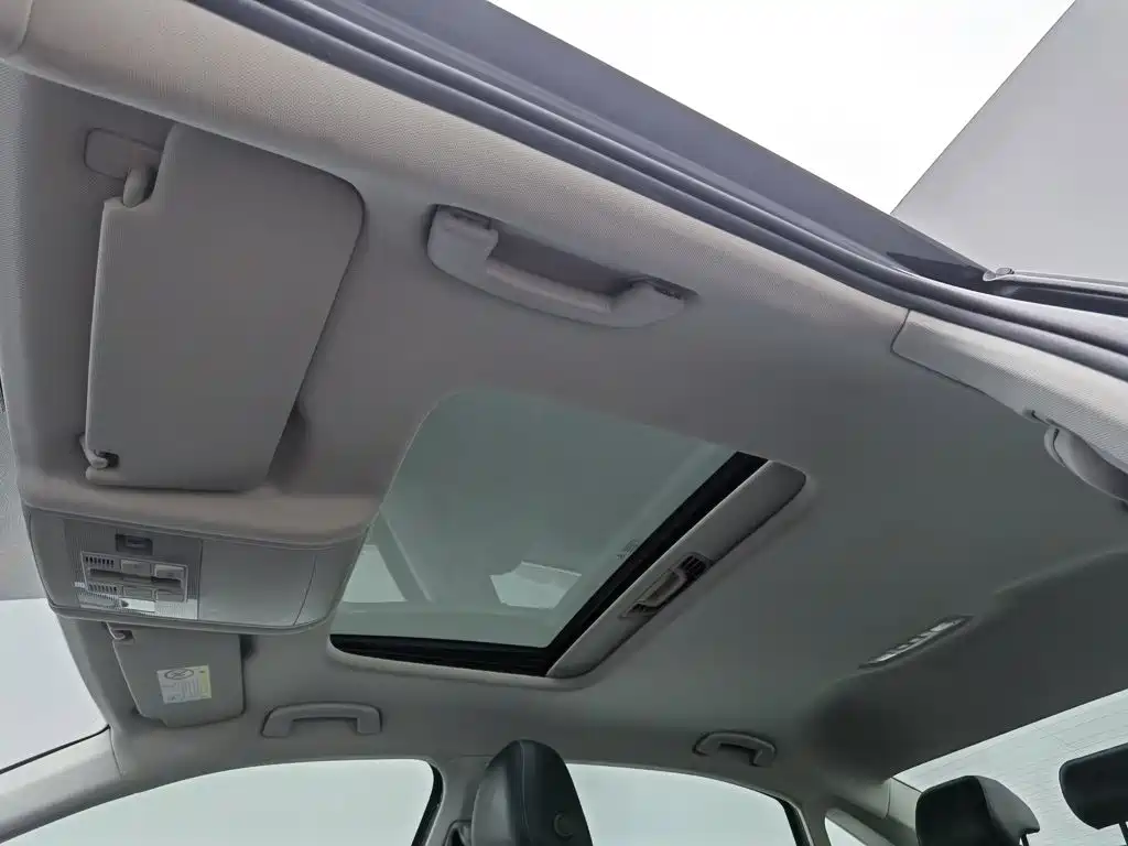 Volkswagen Passat — миниатюра 14