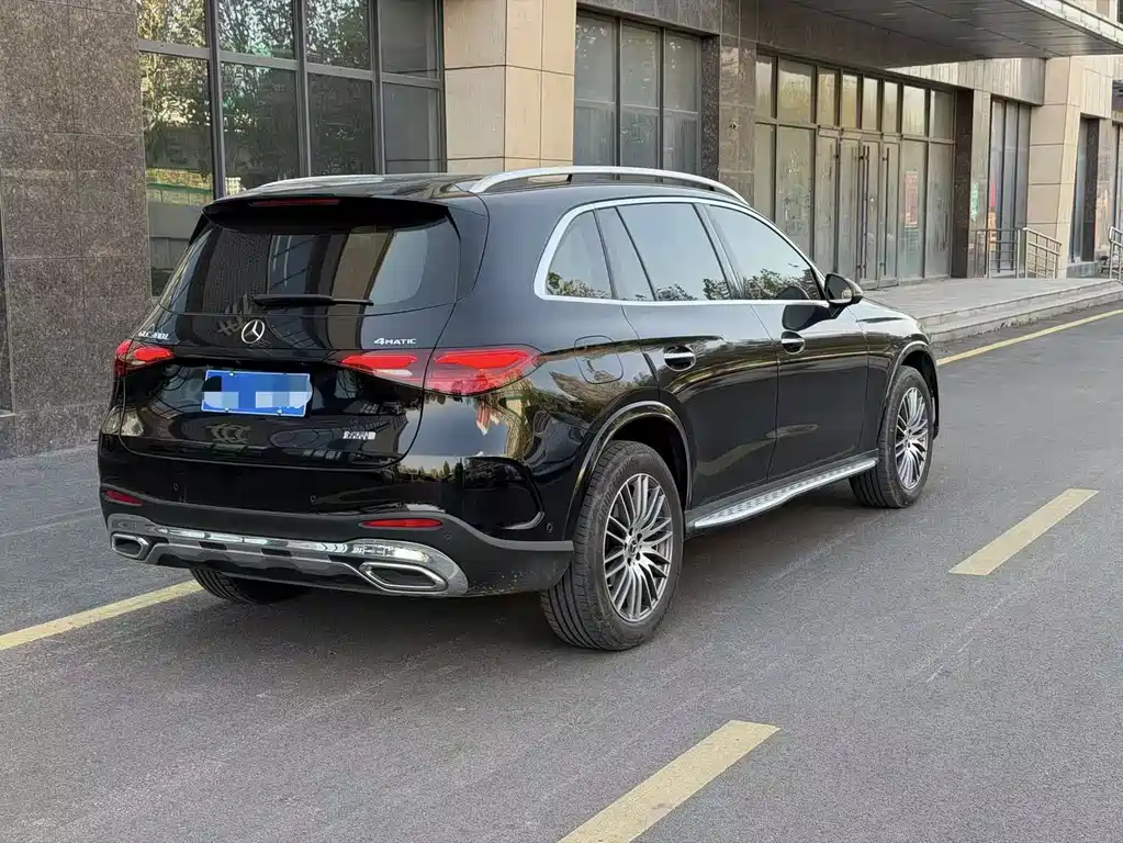 MERCEDES-BENZ GLC
