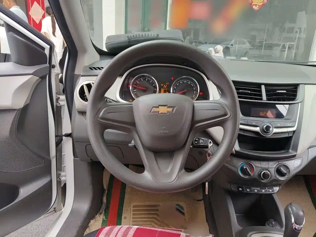 Chevrolet Sail — миниатюра 3