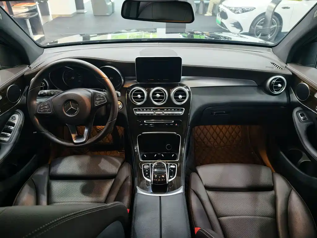 Mercedes-Benz GLC — миниатюра 11