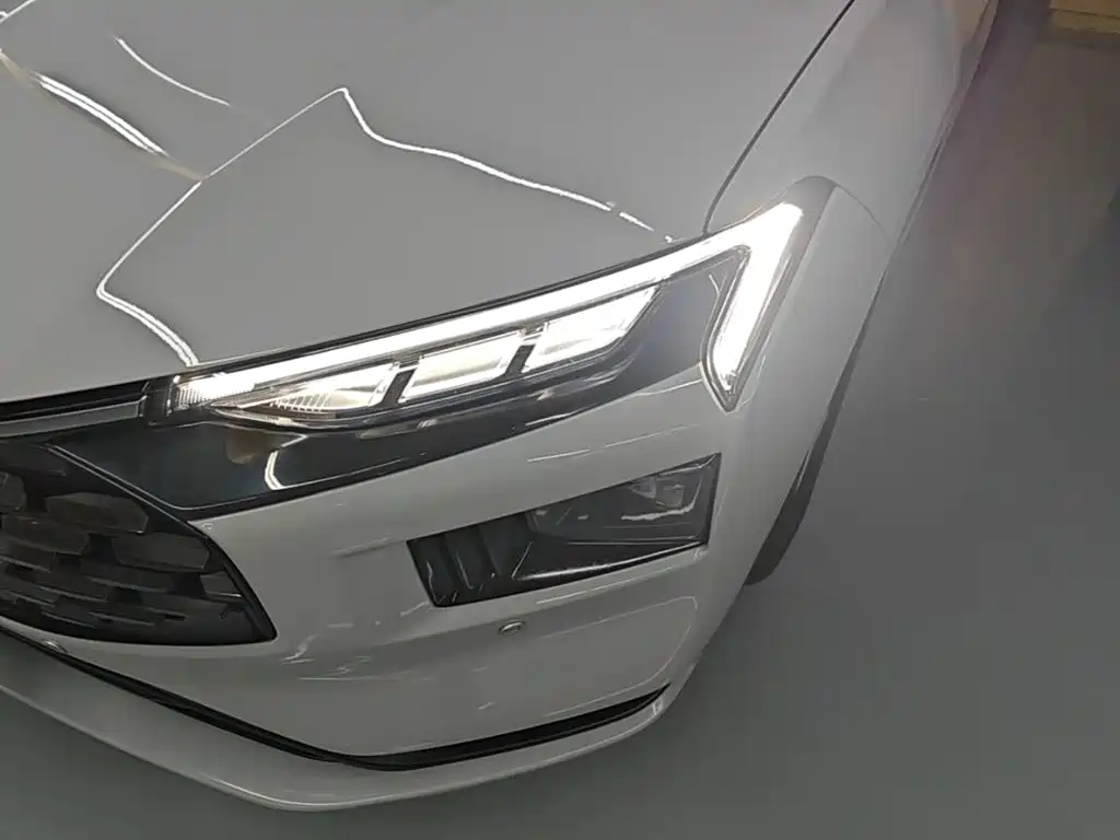 Ford Mondeo — миниатюра 24