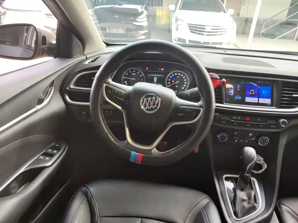 Buick Excelle — миниатюра 11