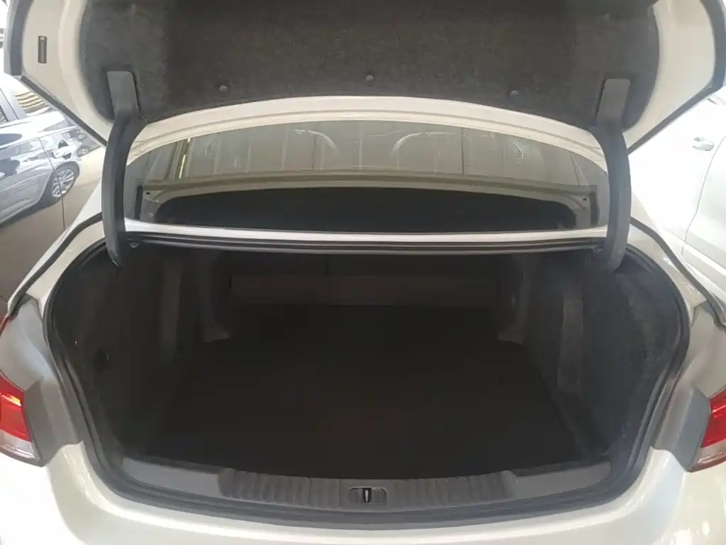 Buick Verano — миниатюра 19