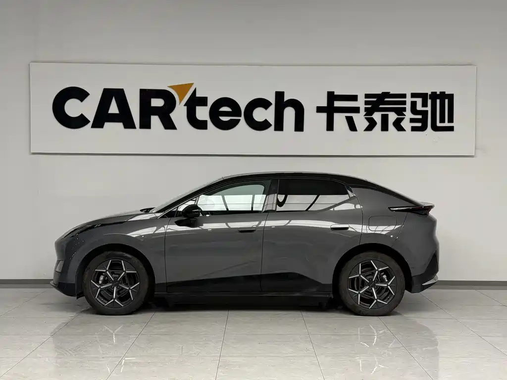 Lynk & Co Z20 — миниатюра 3