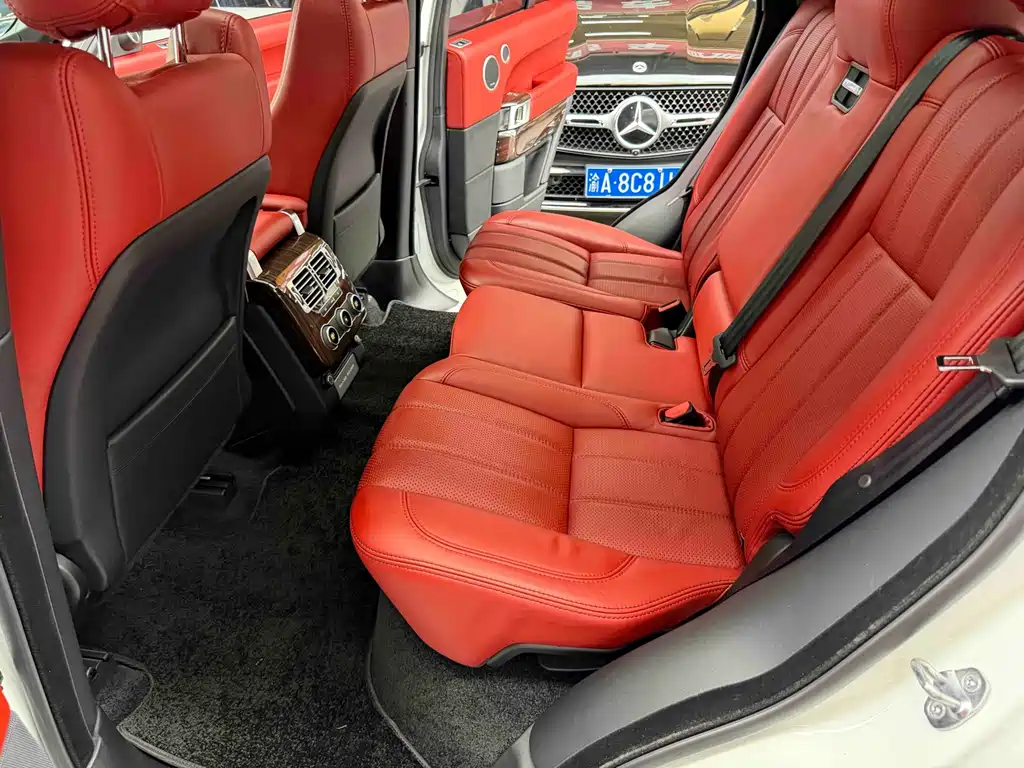 Land Rover Range Rover — миниатюра 14