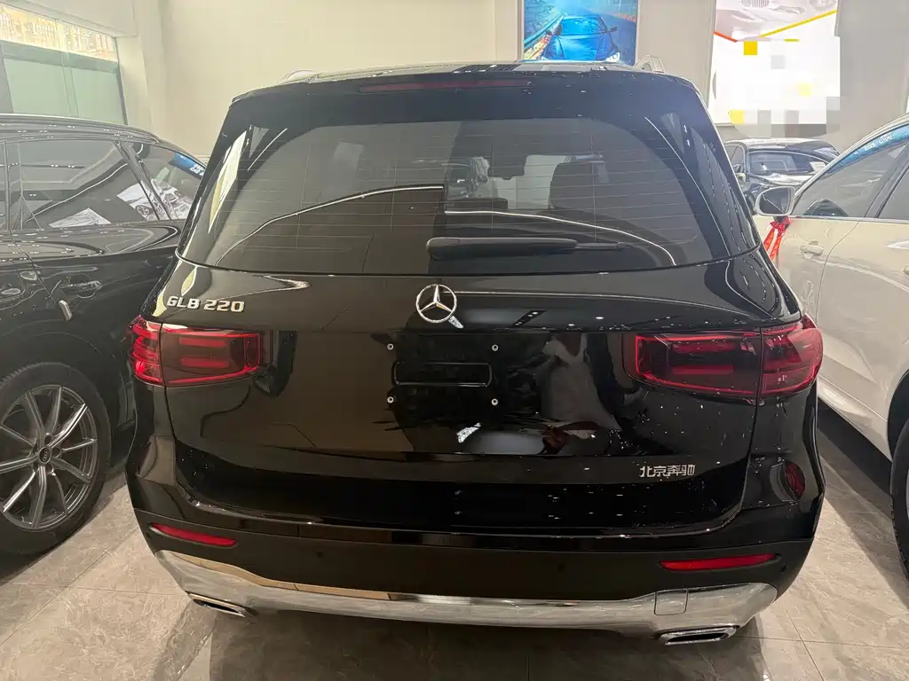 Mercedes-Benz GLB — миниатюра 9