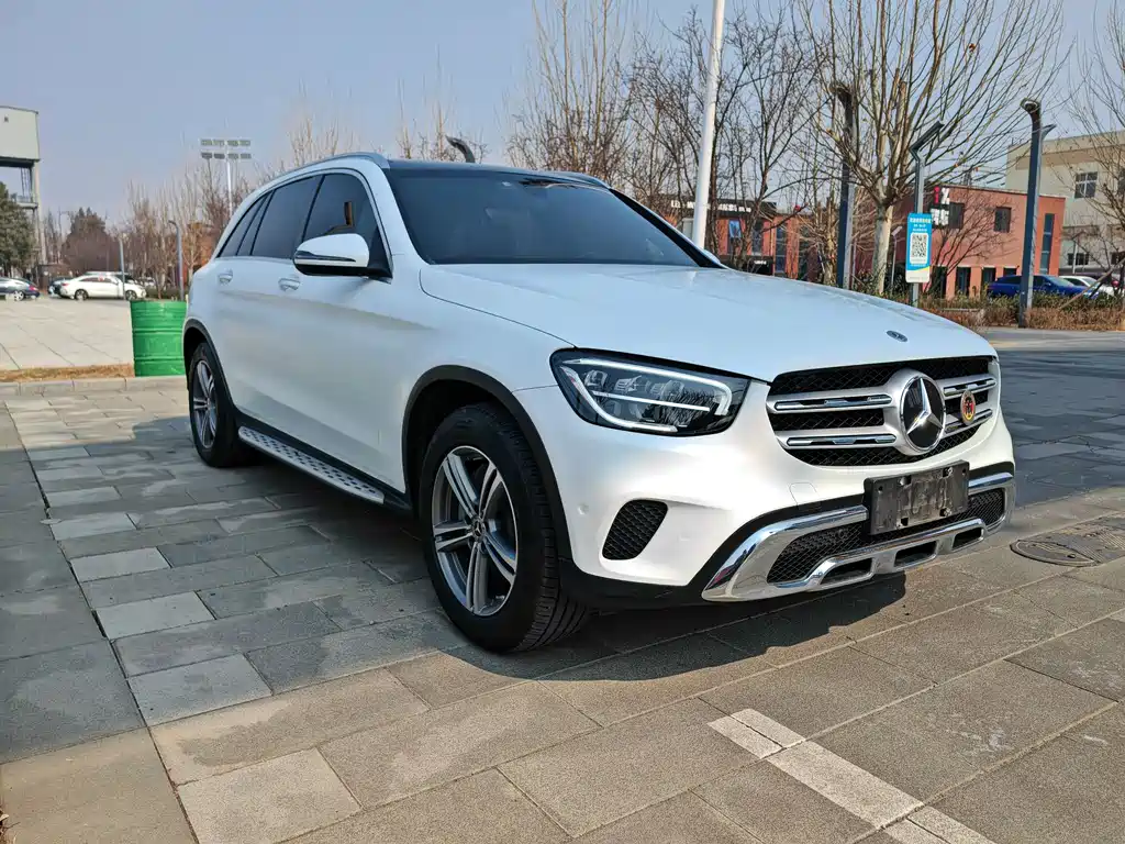 MERCEDES-BENZ GLC