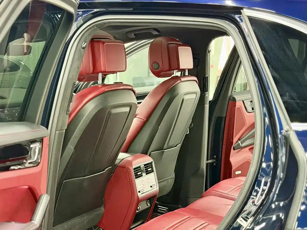 Porsche Cayenne — миниатюра 8