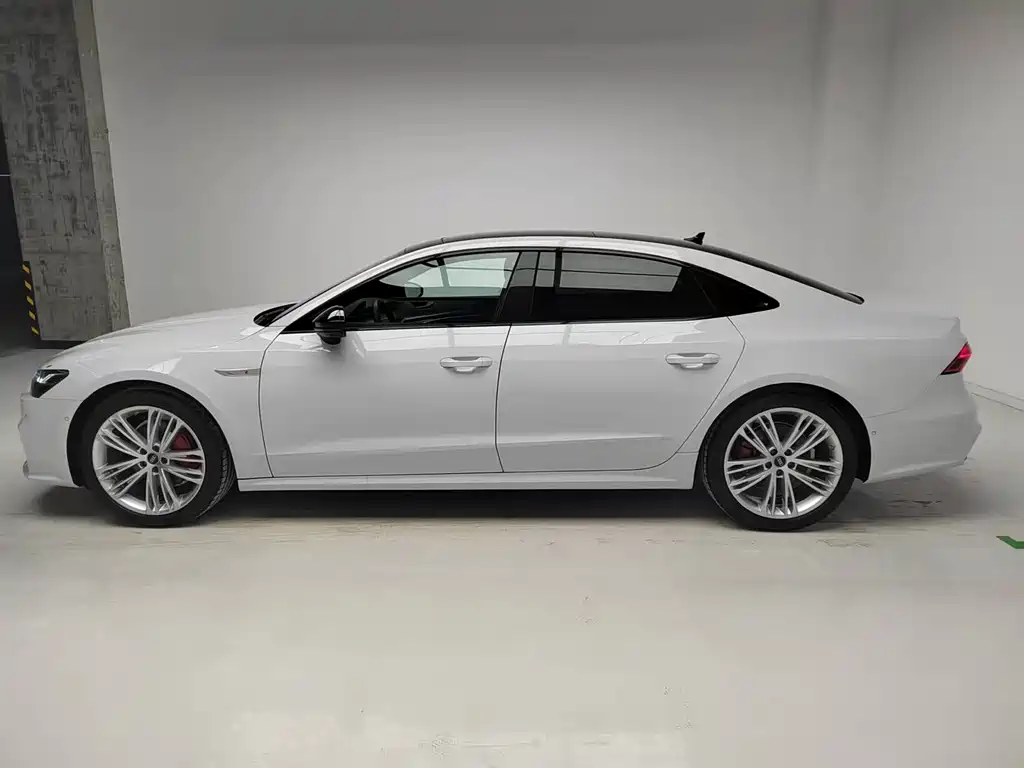 Audi A7L 2024 45 TFSI quattro