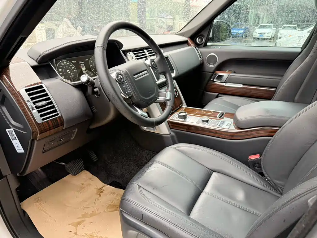 Land Rover Range Rover — миниатюра 7