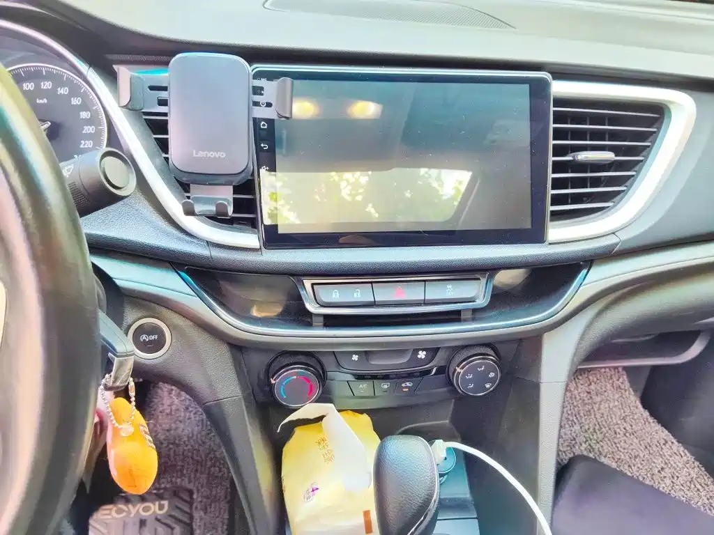 Buick Excelle — миниатюра 9