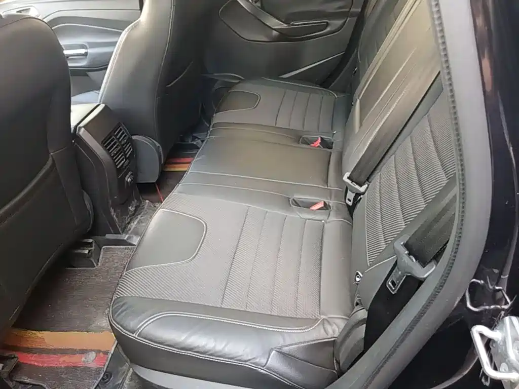 Ford Kuga — миниатюра 17