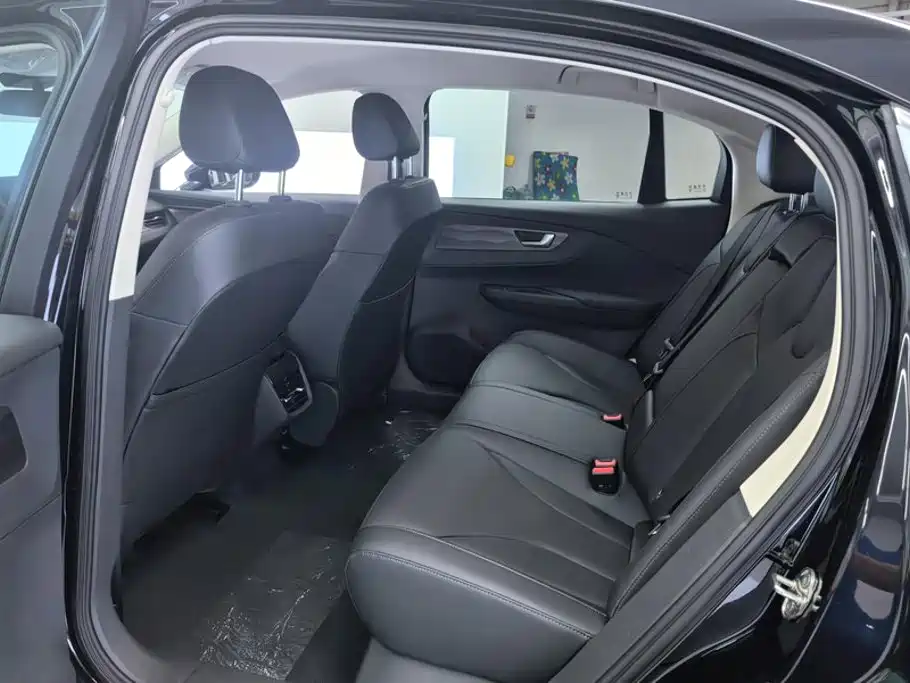 Hongqi Hongqi E-QM5 — миниатюра 11