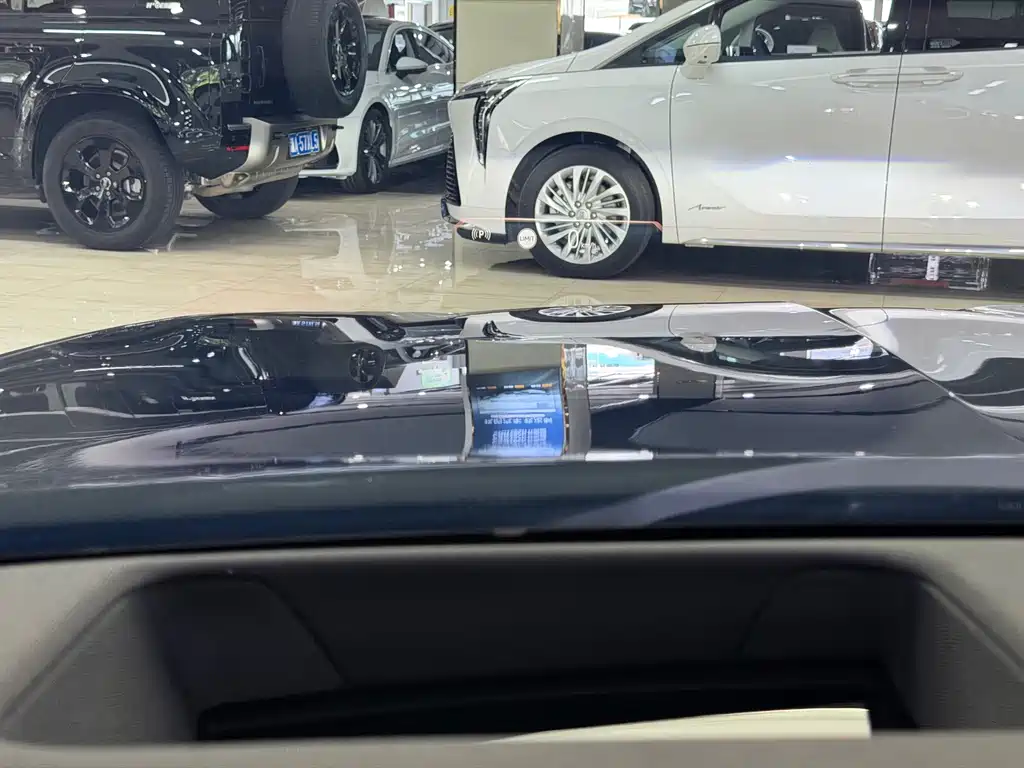 BMW 7 Series — миниатюра 14