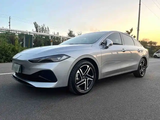 Roewe D7
