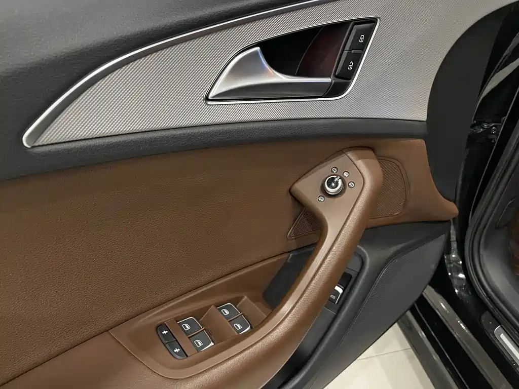 Audi A6L — миниатюра 11