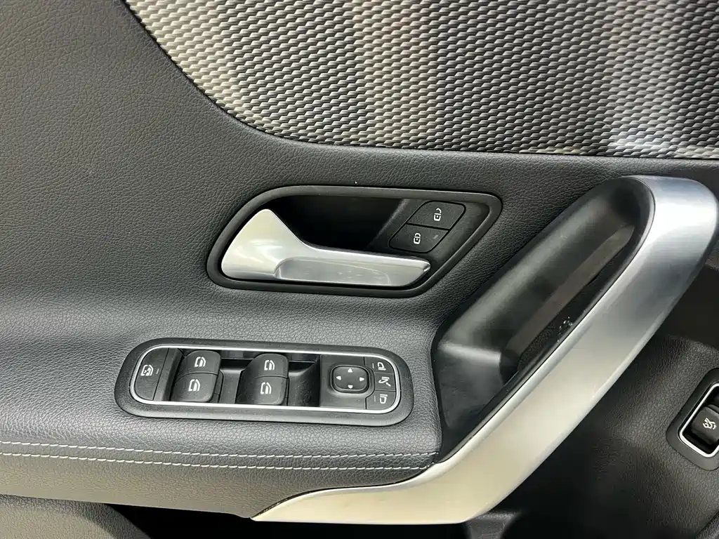 Mercedes-Benz A-Class — миниатюра 19