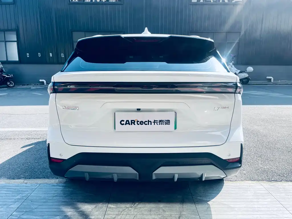 GEELY GALAXY GALAXY L7