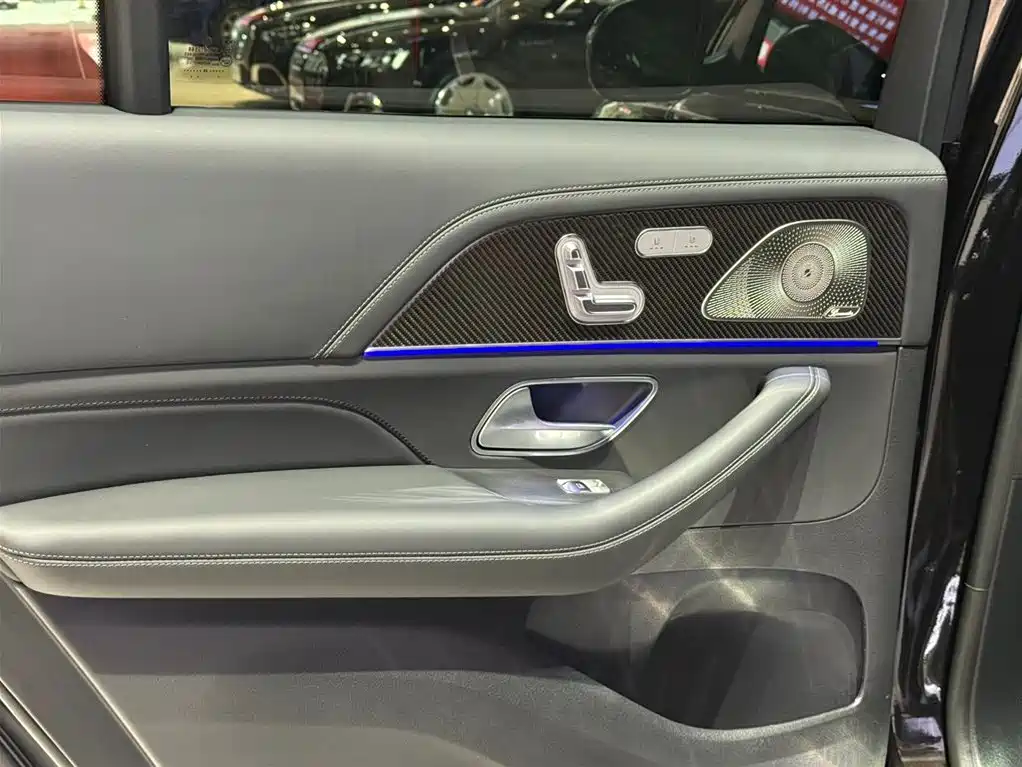 MERCEDES-BENZ GLS AMG