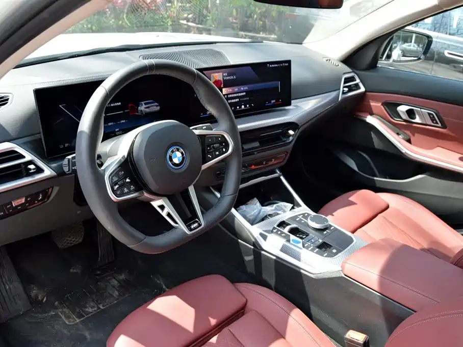 BMW i3 2025 eDrive 40 L