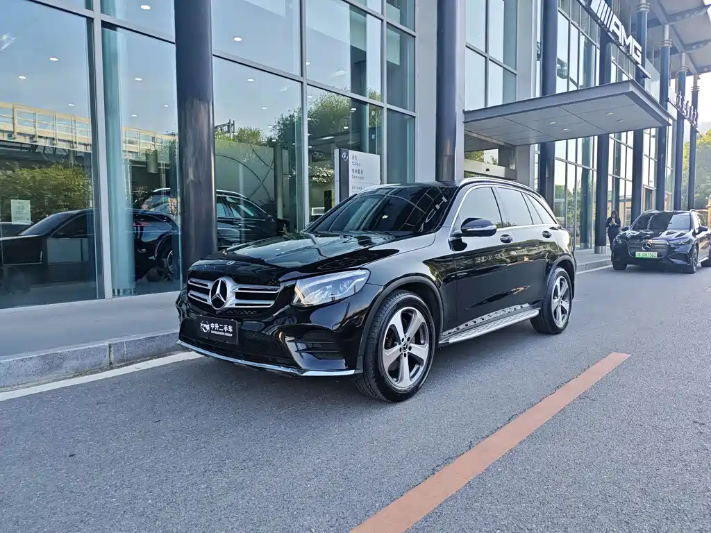 Mercedes-Benz GLC 2017 GLC 260 4MATIC Luxury Type