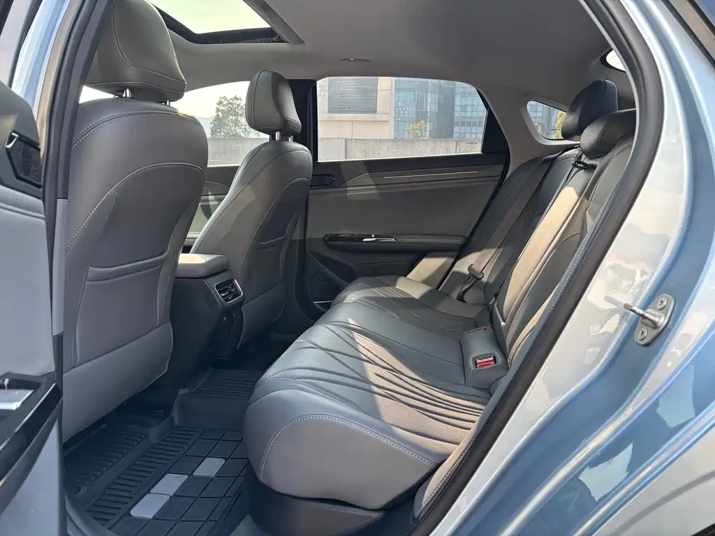 GEELY GALAXY GALAXY L6