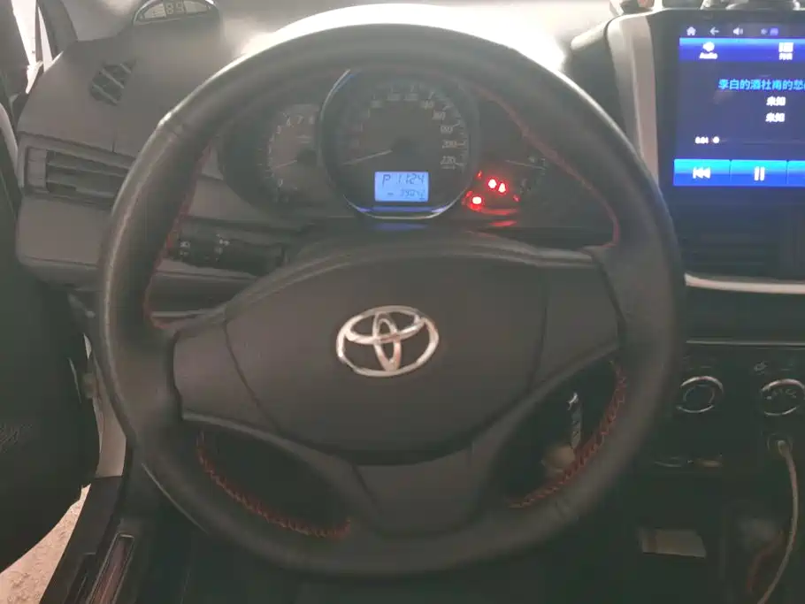 Toyota Yaris L — миниатюра 15