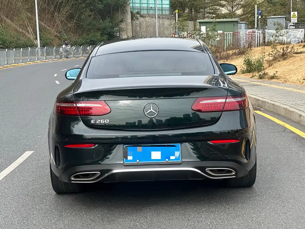 MERCEDES-BENZ E CLASS