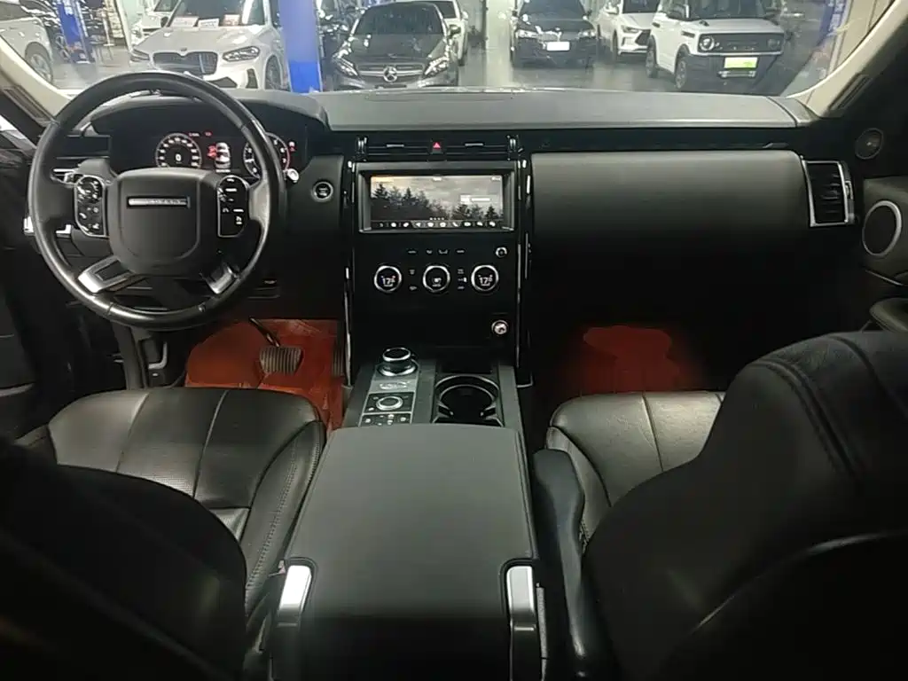 Land Rover Discovery 2020 2.0T SE