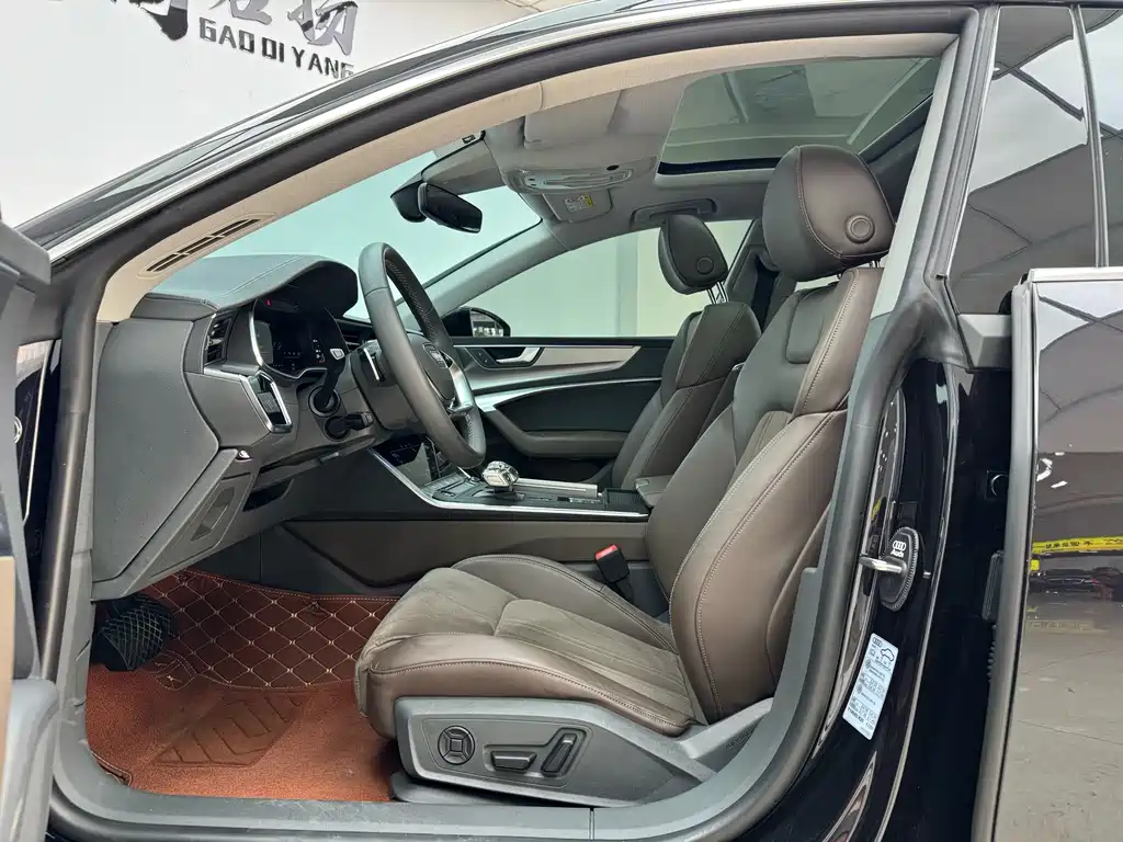 Audi A7L — миниатюра 6